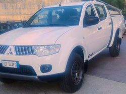 Grigio Usata 2011 Mitsubishi L200 Pick-up | 15.500 €