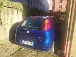 Blu Usata 2009 Fiat Grande Punto Due volumi | 2300 € (Buon prezzo)