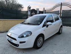 Bianco Usata 2017 Fiat Punto Lounge Tre volumi | 4700 € (Super prezzo)