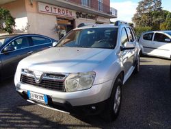 Argento Usata 2011 Dacia Duster Lauréate SUV | 5800 € (Molto cara)