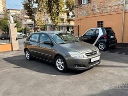 Grigio Usata 2005 Toyota Corolla Tre volumi | 3690 € (Buon prezzo)