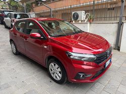 Rosso Usata 2022 Dacia Sandero Comfort Due volumi | 12.950 € (Buon prezzo)