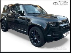 Nero Usata 2022 Land Rover Defender SE Dynamic SUV | 70.000 € (Cara)