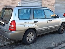 Grigio Usata 2005 Subaru Forester SUV | 2900 € (Buon prezzo)