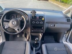 Grigio Usata 2013 VW Touran Monovolume | 8000 € (Buon prezzo)