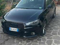 Nero Usata 2011 Audi A1 Tre volumi | 7500 € (Buon prezzo)