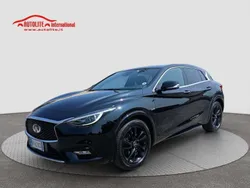 Nero Usata 2017 Infiniti Q30 Premium Due volumi | 9950 € (Super prezzo)