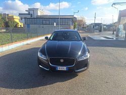 Usata 2018 Jaguar XF Business Edition Tre volumi | 13.000 € (Molto cara)
