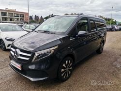 Nero Usata 2022 Mercedes V220 Exclusive Monovolume | 44.999 € (Buon prezzo)