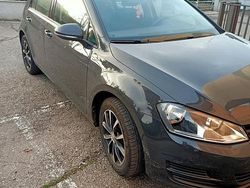 Grigio Usata 2016 VW Golf Tre volumi | 9500 € (Buon prezzo)