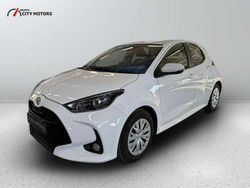 Bianco Usata 2023 Toyota Yaris Active Tre volumi | 13.400 € (Buon prezzo)