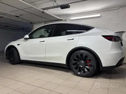 Usata 2023 Tesla Model Y Performance SUV | 44.500 € (Ottimo prezzo)