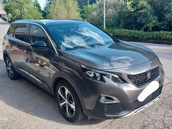 Grigio Usata 2019 Peugeot 5008 GT-line Monovolume | 19.000 € (Buon prezzo)