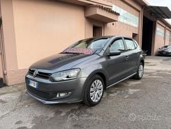 Grigio Usata 2013 VW Polo Comfortline Tre volumi | 4750 € (Ottimo prezzo)