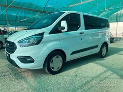 Bianco(met.) Usata 2022 Ford Transit Custom Trend Station wagon | 28.900 € (Molto cara)
