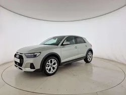 Argento cavo metallizzato Usata 2024 Audi A1 Business Due volumi | 24.500 € (Buon prezzo)