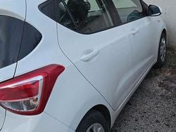 Bianco Usata 2014 Hyundai i10 Classic Due volumi | 4500 € (Cara)