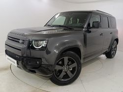Carpathian grey Usata 2023 Land Rover Defender SE Dynamic SUV | 76.900 € (Molto cara)