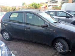 Verde Usata 2003 Fiat Punto Due volumi | 800 € (Ottimo prezzo)