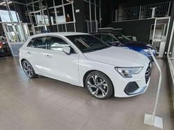 Bianco met Usata 2024 Audi A3 S-Line Tre volumi | 32.600 € (Buon prezzo)