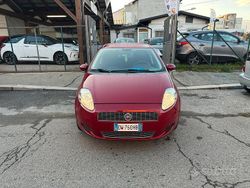 Rosso Usata 2009 Fiat Grande Punto Dynamic Due volumi | 2990 € (Buon prezzo)