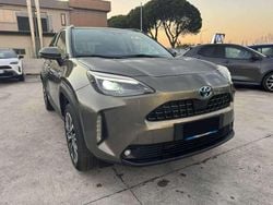 Bronzo Usata 2023 Toyota Yaris Cross Lounge SUV | 25.490 € (Buon prezzo)
