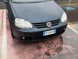 Blu Usata 2004 VW Golf V Tre volumi | 1600 € (Molto cara)