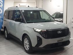 Verde Usata 2024 Ford Tourneo Courier Titanium Monovolume | 20.300 € (Buon prezzo)