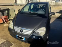 Usata 2000 Mercedes A170 Due volumi | 990 € (Buon prezzo)