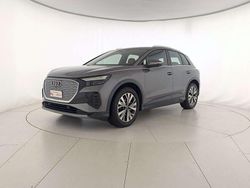Grigio tifone metallizzato Usata 2023 Audi Q4 e-tron Advanced SUV | 34.900 € (Ottimo prezzo)