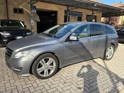 Grigio Usata 2012 Mercedes R350 Premium Monovolume | 13.900 € (Buon prezzo)