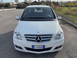 Bianco Usata 2010 Mercedes B180 Executive Monovolume | 3500 € (Buon prezzo)