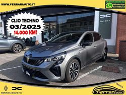 Grigio scisto Usata 2025 Renault Clio V Techno Tre volumi | 17.500 € (Cara)