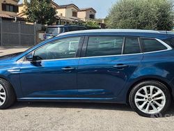 Blu Usata 2017 Renault Mégane GrandTour Intens Station wagon | 9500 € (Buon prezzo)