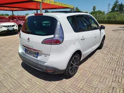 Bianco Usata 2013 Renault Scénic III Bose Edition Monovolume | 7350 € (Cara)