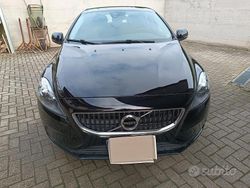 Nero Usata 2017 Volvo V40 Tre volumi | 9400 € (Ottimo prezzo)