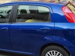 Blu Usata 2009 Fiat Grande Punto Due volumi | 2800 € (Buon prezzo)