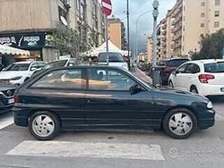 Nero Usata 1992 Opel Astra Tre volumi | 11.000 €