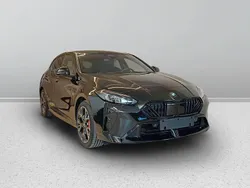 Black sapphire metallizzato Nuova 2025 BMW 120 Due volumi | 43.500 € (Buon prezzo)