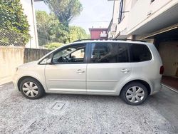 Grigio Usata 2014 VW Touran Comfortline Monovolume | 11.000 € (Buon prezzo)