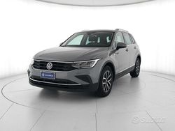 Moonstone grey Usata 2022 VW Tiguan Life SUV | 24.800 € (Ottimo prezzo)