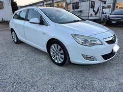 Bianco Usata 2011 Opel Astra Cosmo Station wagon | 4150 € (Buon prezzo)