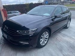 Nero Usata 2022 VW Passat Business Station wagon | 20.000 € (Cara)