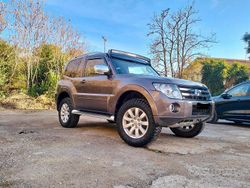 Grigio Usata 2009 Mitsubishi Pajero SUV | 22.000 €