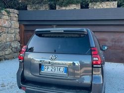 Usata 2018 Toyota Land Cruiser Style Tre volumi | 49.900 €