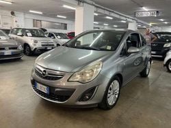 Grigio Usata 2012 Opel Corsa Tre volumi | 2400 € (Buon prezzo)
