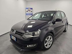 Nero Usata 2011 VW Polo Comfortline Tre volumi | 7390 € (Buon prezzo)
