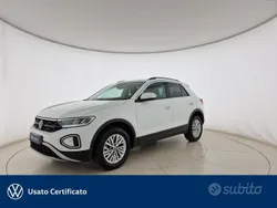 Pure white Usata 2022 VW T-Roc Life SUV | 21.500 € (Buon prezzo)