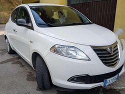 Usata 2015 Lancia Ypsilon Silver Due volumi | 7300 € (Buon prezzo)