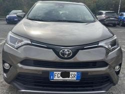 Marrone Usata 2016 Toyota RAV4 Style SUV | 16.000 € (Buon prezzo)